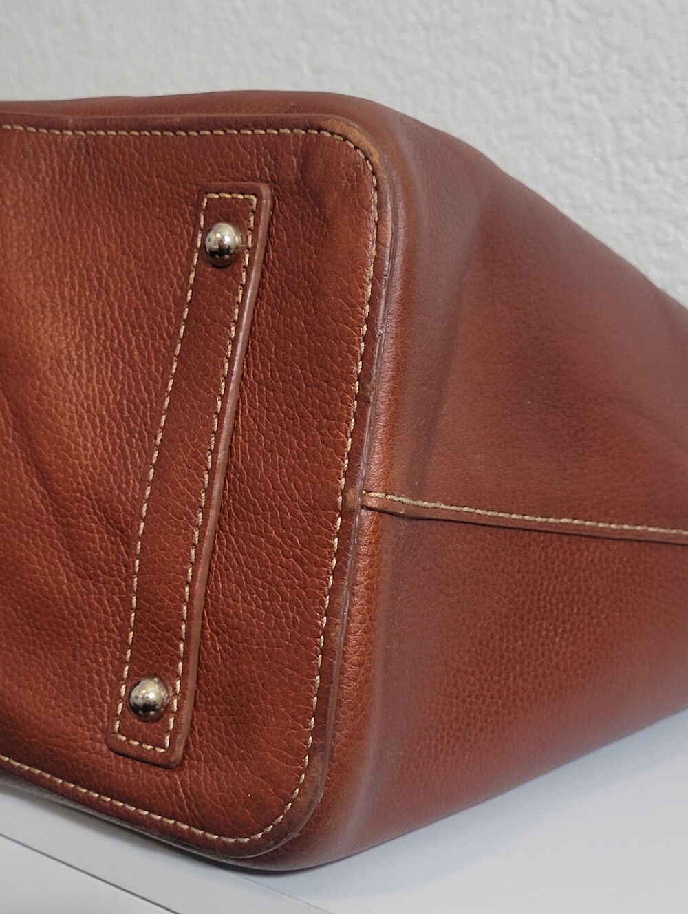 Dooney & Bourke Chestnut Brown Leather Shoulder Bag with Polished Hardware - Picture 8 of 15